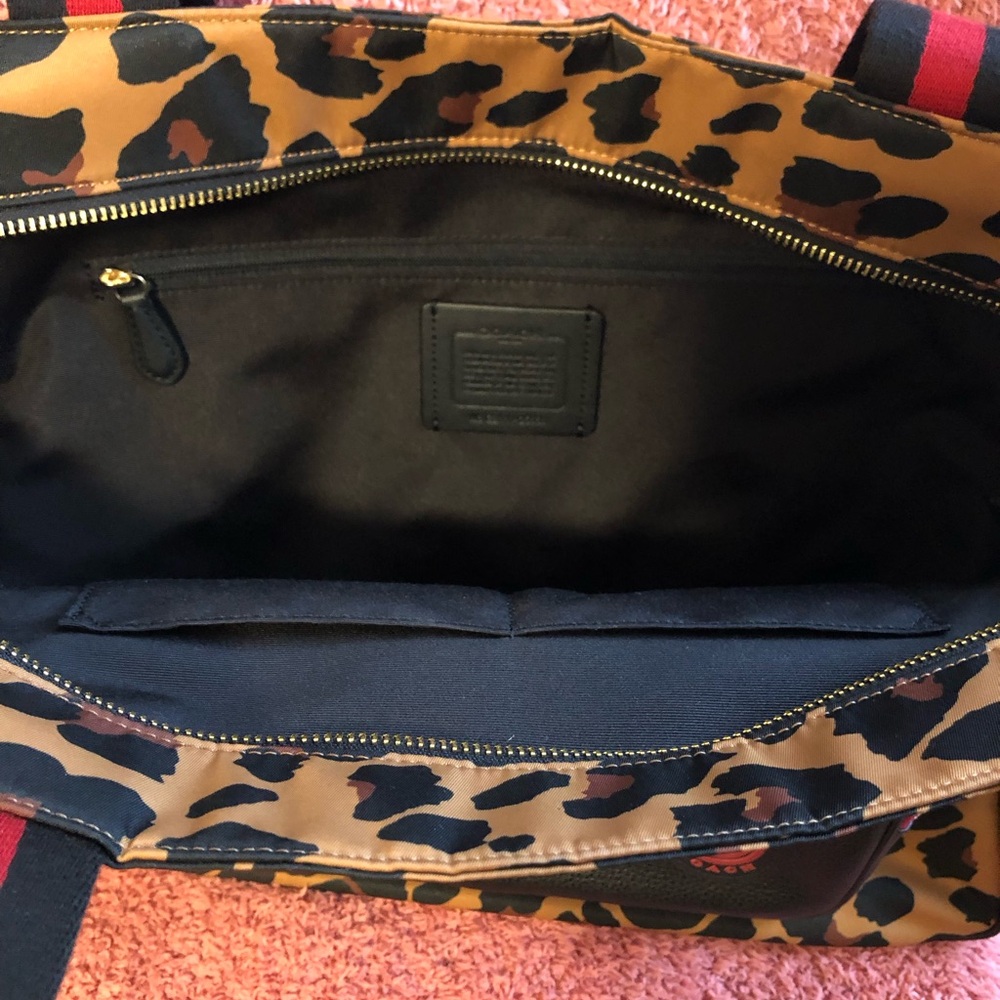 Coach - Leopard Print Tote Bag with Black Accents - Picture 10 of 13